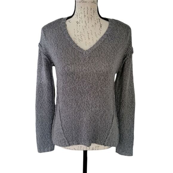 Retro D Small Gray Knit Sweater V Neck - Picture 4 of 5